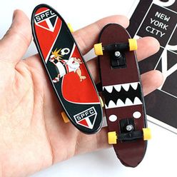 2 Pcs/set Plastic Mini Skate Finger Skateboarding Fingerboard Classic Game Toys For Boys Skateboard Finger Board Random Color