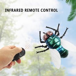 Toy insect Infrared Remote Control Fake flies Animal Toy Funny RC Prank joke scary trick toys For Party or Halloween Fools' Day