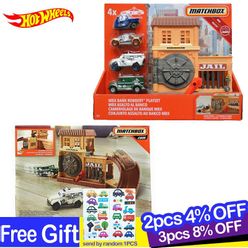 Original Hot Wheels Car Toy Guard Bank Protection Toys for Boy Sport Car Model City Scene Toys for Kids Juguetes Hotwheels Track