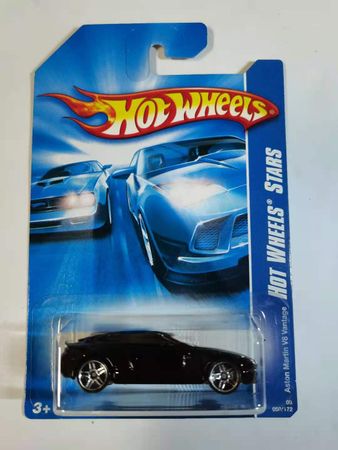 HOT WHEELS Cars 1/64 ASTON MARTIN V8 VANTAGE Collector Edition Metal Diecast Model Car Kids Toys Collection
