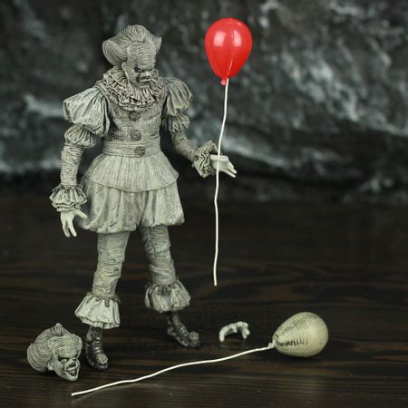 SDCC 2019 Pennywise IT Etched 7