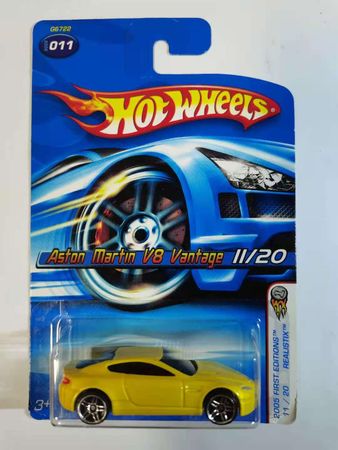 HOT WHEELS Cars 1/64 ASTON MARTIN V8 VANTAGE Collector Edition Metal Diecast Model Car Kids Toys Collection