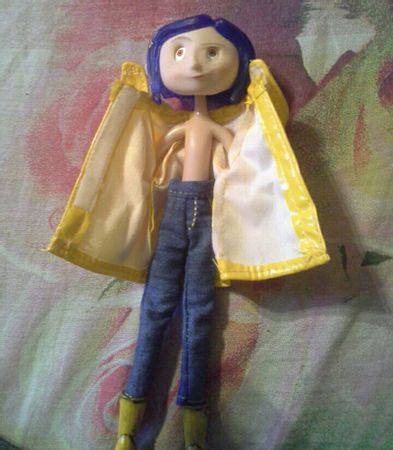 Coraline Doll Action Figure The Secret Door Coraline y la Puerta Secreta Raincoat Action Figure Coraline Doll Toy Christmas Gift