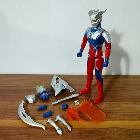 SHF Anime Ultraman Zero Articulated Collection Action Figure Model Toys