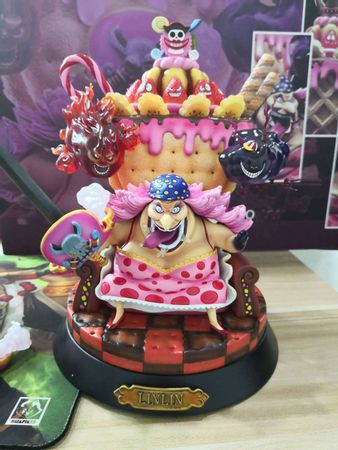 Anime One Piece GK Charlotte Linlin Big Mom PVC Figure Model Toys 23m