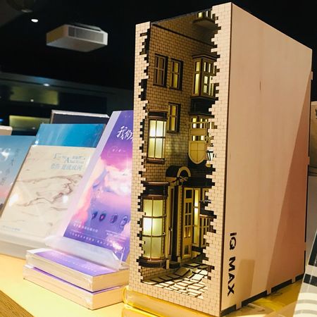 Wooden Book Nook Inserts Art Bookends DIY Bookshelf Decor Stand Decoration Japanese Style Light Model Building Kit