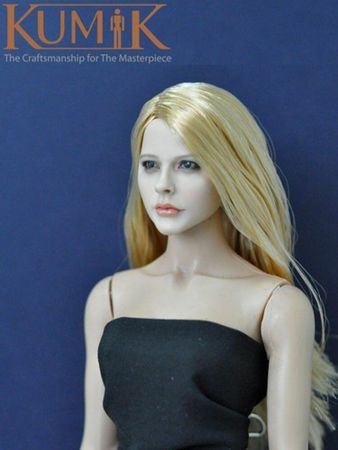 IN SOTCK 1/6 scale  KM13-1 chloe Moretz female young girl  head sculpt with blond hair for 12 ''  female action figure body