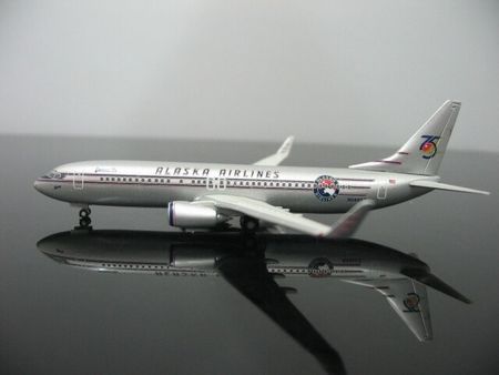 1:500 Alaska Airlines   737-800   N569AS  aircraft model