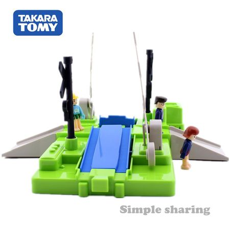 Takara Tomy Tomica Plarail Train Model Kit Accessory Railroad Crossing Set Diecast Educational Toys Funny Magic Baby Bauble