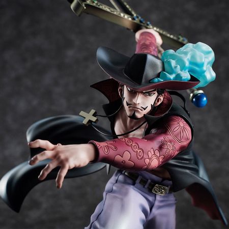 33cm One Piece Dracule Mihawk Figures Toys Action Japan Anime Figure Collectible Model Birthday Gifts Figurine