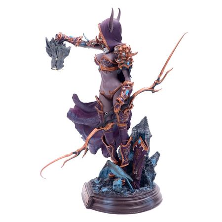 Collectible Toys Sylvanas Windrunner Archery Queen PVC Anime Action Figure Model With Base for Children Birthday Gift