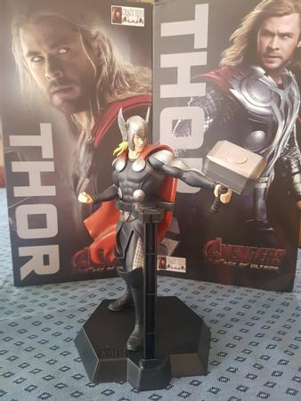 Crazy Toys Marvel Avengers 2 Iron Man Black Widow Hawkeye Captain America Thor Hulk PVC Action Figure Toy 20-25cm