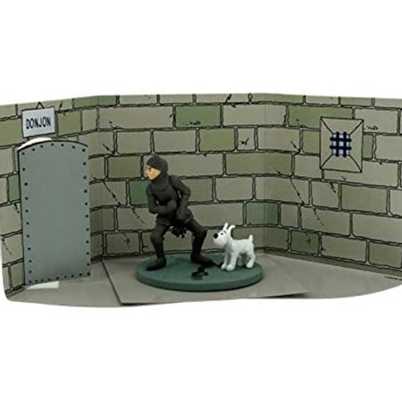 Moulinsart Collectible box scene figure Tintin in armour with Snowy Action Figure Toy Brinquedos Figurals Collection Model Gift