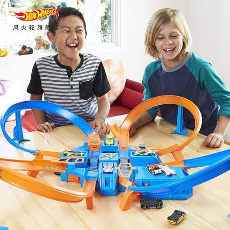 Original Hot Wheels 1:64 Cross Crash Car Track Diecast Racing Model Car 4 Corner Game Play New Toys for Kids