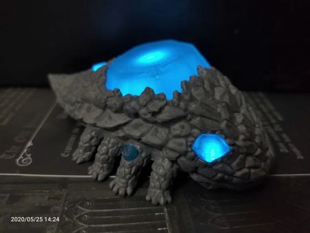 Game DARK SOULS Crystal Lizard LED light-up Statue PVC Action Figure Model Toys