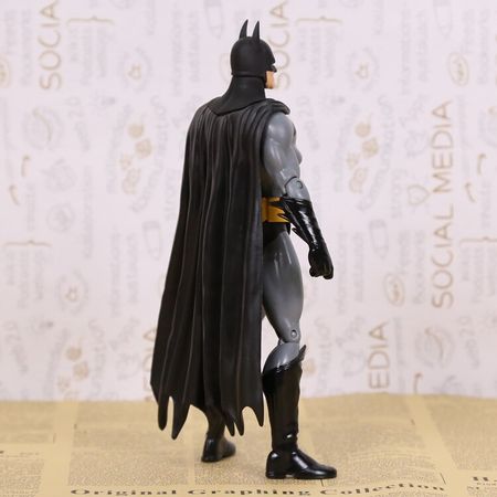 Super Hero Bruce Wayne The Dark Knight Rises PVC Action Figure Toys Model Dolls Gifts 19cm 2 Styles