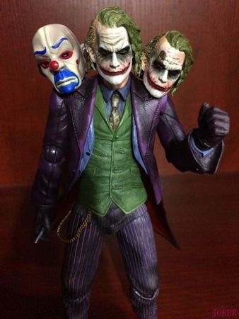 Play Arts 27cm JOKER Character in the Movie Batman Action Figure Toys